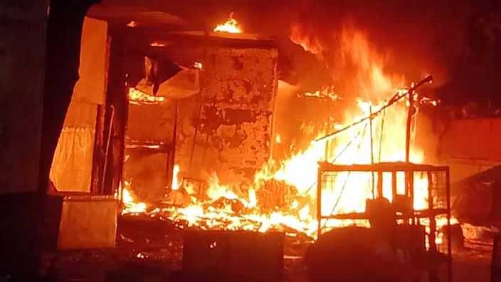 কয়েল তৈরির কারখানায় আগুন!