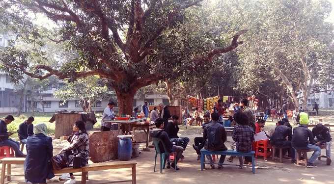 প্রাণ ফিরে পেলো রাজশাহী বিশ্ববিদ্যালয়ের শিক্ষার্থীদের চিরপরিচিত চত্বর।