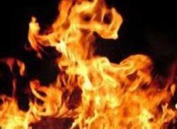 ফার্নিচারের গুদামে অগ্নিকাণ্ড!