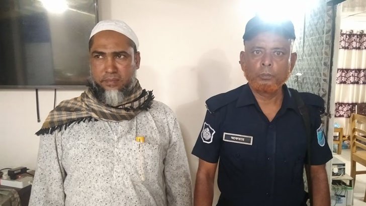 সামাজিক যোগাযোগমাধ্যমে প্রধানমন্ত্রীকে নিয়ে কটূক্তি করায় গ্রেফতার ১