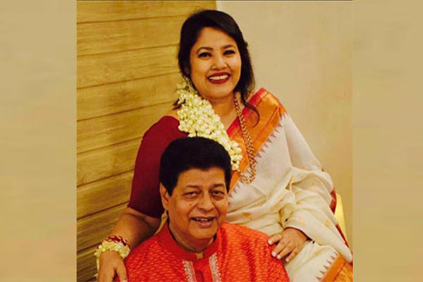 দোয়া চাইলেন স্ত্রী ফারহানা ফারুক সুস্থ আছে