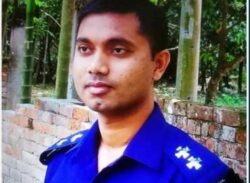 থানার ছাদে উঠে মাথায় গুলি চালিয়ে আত্মহত্যা