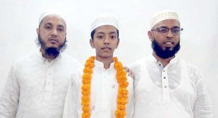 ৯ বছরের আশিকুর ৮ মাসে কুরআনে  হাফেজ।