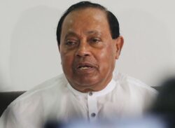 মওদুদ আহমদ আর নেই