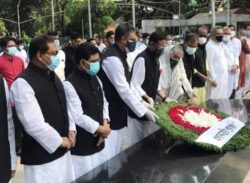 মুজিবনগর দিবসে বঙ্গবন্ধুর প্রতিকৃতিতে প্রধানমন্ত্রীর শ্রদ্ধা