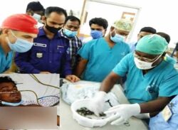 রোহিঙ্গা যুবককে সিজার করে ৩৯ পোটলা ইয়াবা উদ্ধার