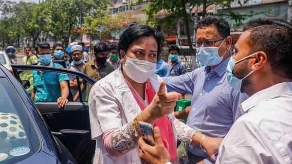 বিতণ্ডায় জড়ানো সেই ম্যাজিস্ট্রেট বরিশালে বদলি