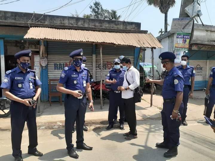 মহামারি করোনা ভাইরাস সংক্রমণ রোধে ভোলা জেলা পুলিশের অভিযান পরিচালনা করা হয়েছে।