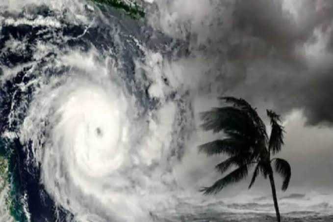 ধেঁয়ে আসছে দেশের দিকে শক্তিশালী ক্রান্তীয় বৃষ্টিবলয় ঝুমুল ২।