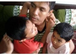 সন্তানের খোঁজে নেমেছে পুলিশ।