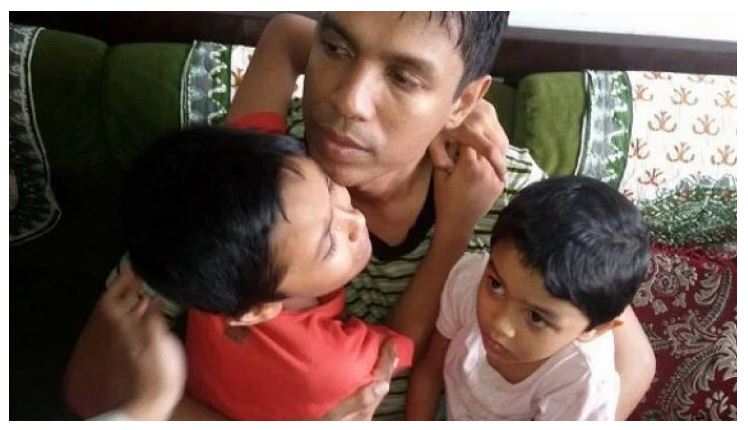 সন্তানের খোঁজে নেমেছে পুলিশ।