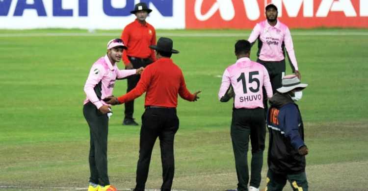 আম্পায়ারদের খেলা পরিচালনা তদন্তে পাঁচ সদস্যের কমিটি