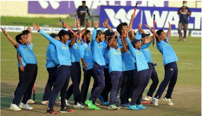 আবাহনীর হ্যাটট্রিক শিরোপা জয়