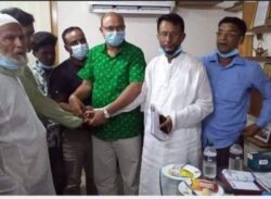 বেড়িবাঁধ রক্ষায় একযোগে কাজ করার প্রত্যয়।