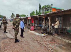 কঠোর লকডাউনে কলাপাড়ায় ২৪ জনকে ৩০হাজার ৩০০টাকা অর্থদণ্ড।। 