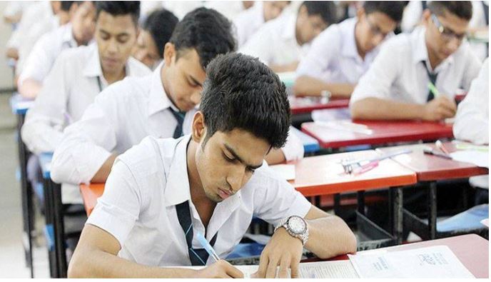 এইচএসসি পরীক্ষার্থীদের অ্যাসাইনমেন্ট কার্যক্রম স্থগিত