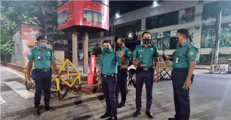 কঠোর নিরাপত্তার চাদরে রাজধানী