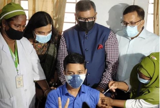 স্কুলশিক্ষার্থীদের করোনা টিকার নিবন্ধন শুরু।