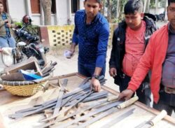 রাজশাহীতে দেশীয় অস্ত্রসহ কামার আটক