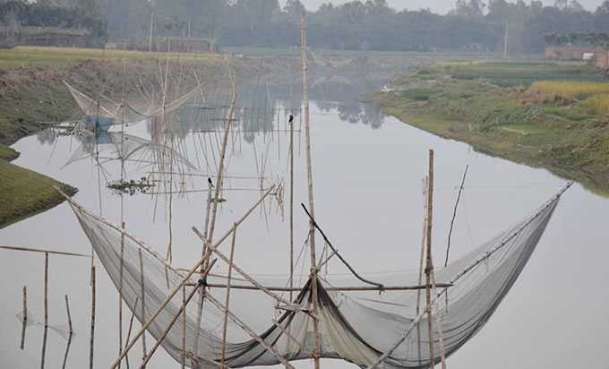 বাগমারায় রাবার ড্যামে সুফল পাচ্ছে কৃষক