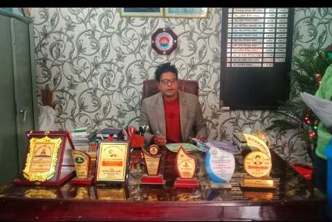 ব্যতিক্রম ইউপি চেয়ারম্যান তাকবীর হাসান।