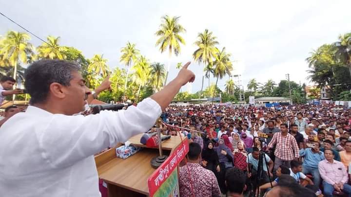 আন্দোলন সংগ্রাম করতে হিম্মত,জনগন ও মানুষের ভালোবাসা লাগে