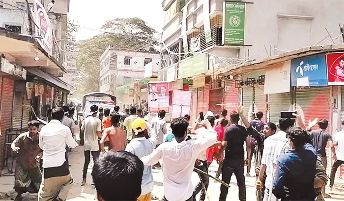 বিএনপি ও অঙ্গ সংগঠনের কর্মসূচি ঘিরে পুলিশের সাথে ছড়িয়ে পড়ছে সংঘাত আহত ৩ শতাধিক। 