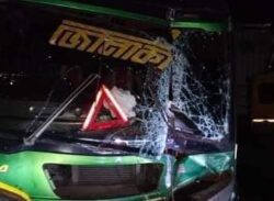 মিরসরাইয়ে কাভার্ড ভ্যানের ও জোনাকী পরিবহনের  সংঘর্ষ, অটোরিকশার পাঁচ যাত্রী নিহত