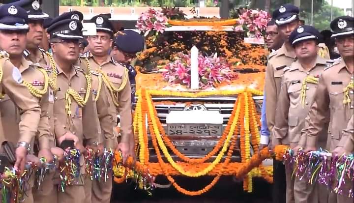 আইজিপি ড. বেনজীর আহমেদকে আনুষ্ঠানিক বিদায়