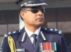 র‍্যাবের ডিজি হিসেবে দায়িত্ব নিলেন এম খুরশীদ হোসেন