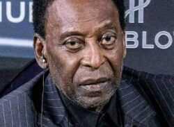 জীবন–মৃত্যুর সন্ধিক্ষণে ফুটবল  কিংবদন্তি পেলে