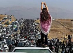 নারীদের ‘স্তন ও যৌনাঙ্গ’ লক্ষ্য করে গুলি চালানোর অভিযোগ ইরানের নিরাপত্তা বাহিনীর বিরুদ্ধে