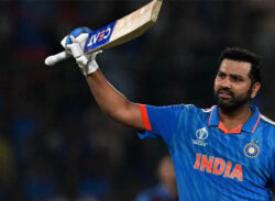 পাকিস্তানকে রোহিত: দাড়াতেই দেয়নি।