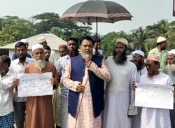 কলাপাড়ায় সমবায় সমিতির সভাপতি ও কর্মকর্তাদের অনিয়ম- দূর্ণীতির প্রতিবাদে মানববন্ধন