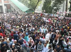 বিএনপির মানববন্ধন শুরু, লোকারণ্য প্রেস ক্লাব