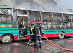 সোয়া ২ ঘণ্টার ব্যবধানে গুলিস্তানে ফের বাসে আগুন