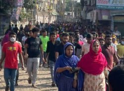 গাজীপুরে শ্রমিক বিক্ষোভ: ২ ঘণ্টা সড়ক অবরোধ