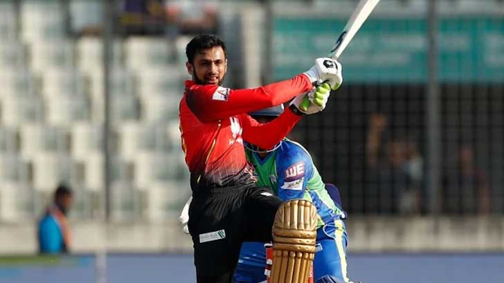 হঠাৎ ঢাকা থেকে দুবাই গেলেন মালিক