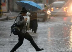 কনকনে শীতে বৃষ্টির পূর্বাভাস, তাপমাত্রা আরো কমার আশঙ্কা