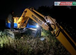 কৃষি জমির টপসয়েল কাটায় ৩ লাখ টাকা জরিমানা