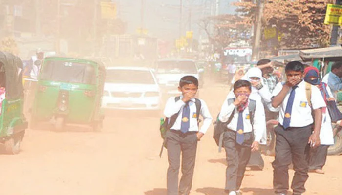 বায়ুদূষণের শীর্ষে ঢাকা