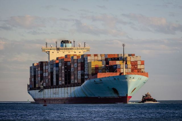 আমেরিকার জাহাজে হুথি বিদ্রাহীদের হামলা