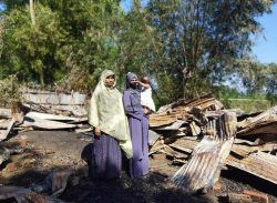 কক্সবাজার-১ আসন এবার কল্যাণ পার্টির সমর্থকের ঘর আগুনে পুড়িয়েছে দূর্বৃত্তরা।