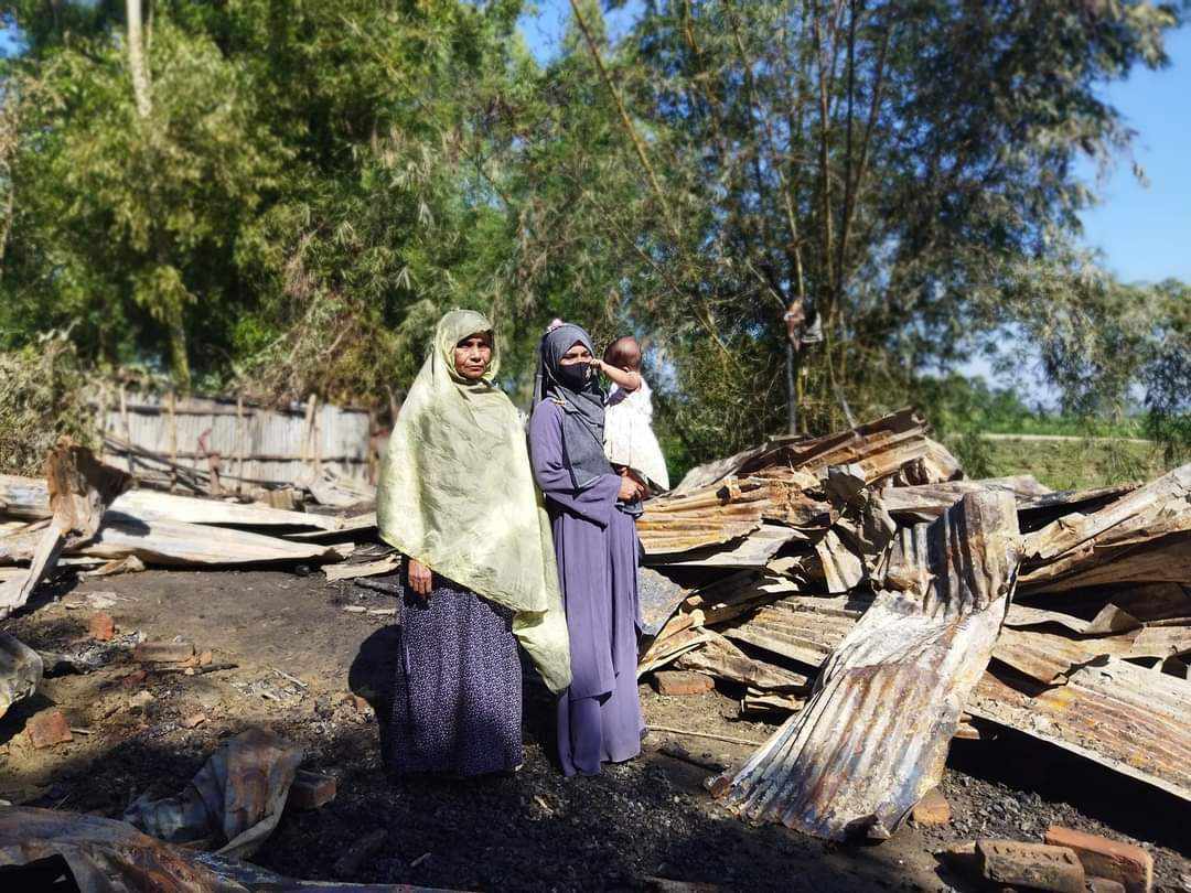 কক্সবাজার-১ আসন এবার কল্যাণ পার্টির সমর্থকের ঘর আগুনে পুড়িয়েছে দূর্বৃত্তরা।