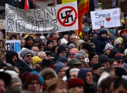 ফিলিস্তিনপন্থী বিক্ষোভকারীরা বলছেন, জার্মানির ফ্যাসিবাদবিরোধী মিছিলে তাদের এড়িয়ে যাওয়া হয়েছে