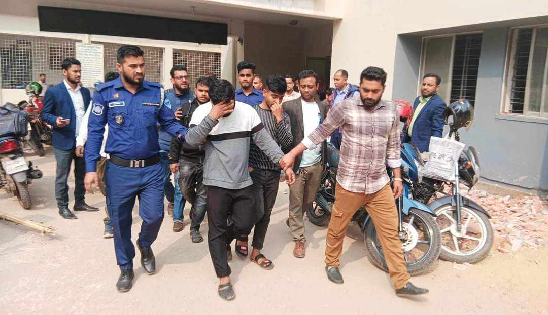 লক্ষ্মীপুর সদর হাসপাতালে ৫ দালাল আটক, ভ্রাম্যমাণ আদালতে কারাদণ্ড