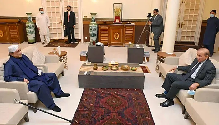 প্রধানমন্ত্রী হচ্ছেন শেহবাজ,সরকার গঠনে আপোশ পিএমএল এন-পিপিপি