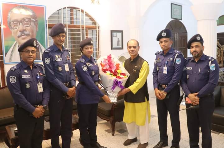 বেসামরিক বিমান ও পর্যটন মন্ত্রী সাথে গোপালগঞ্জ জেলা পুলিশ সুপারের  সৌজন্য সাক্ষাৎ।