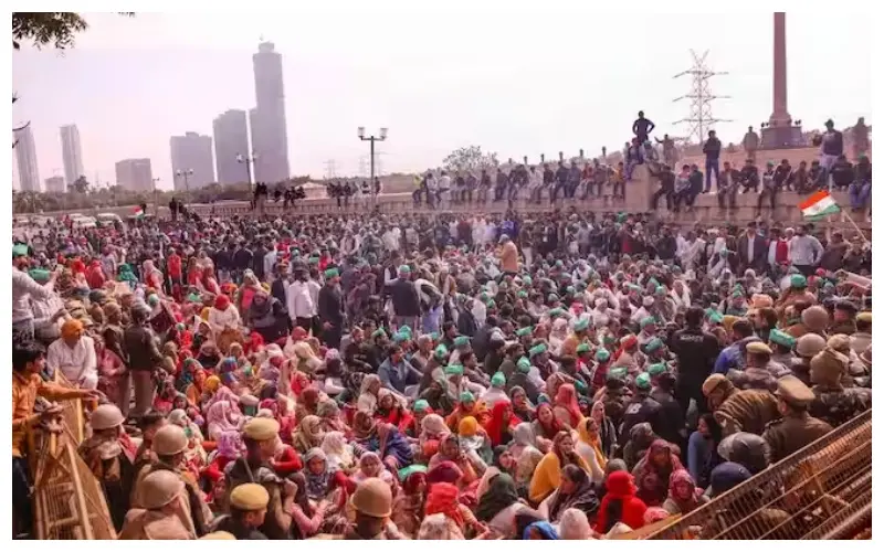 কৃষকদের দিল্লি অভিযান ঘিরে উত্তপ্ত ভারত