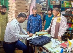 কলাপাড়ায় অতিরিক্ত মূল্যে সার বিক্রি করায় পরিবেশককে জরিমানা।।